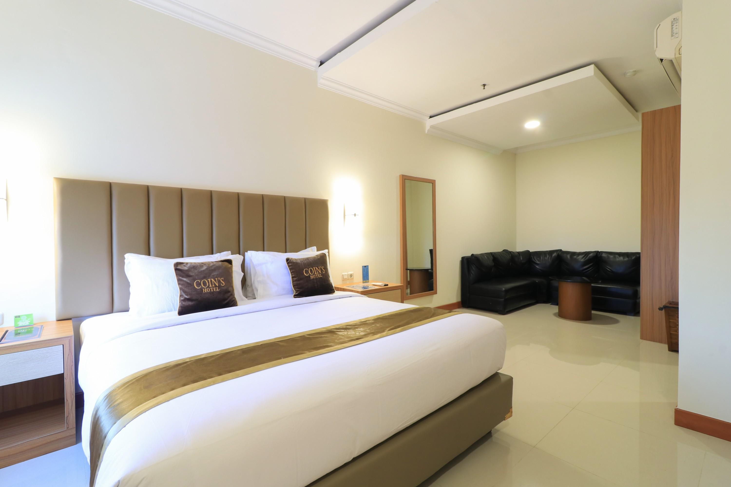 Coins Hotel Jakarta Exterior foto