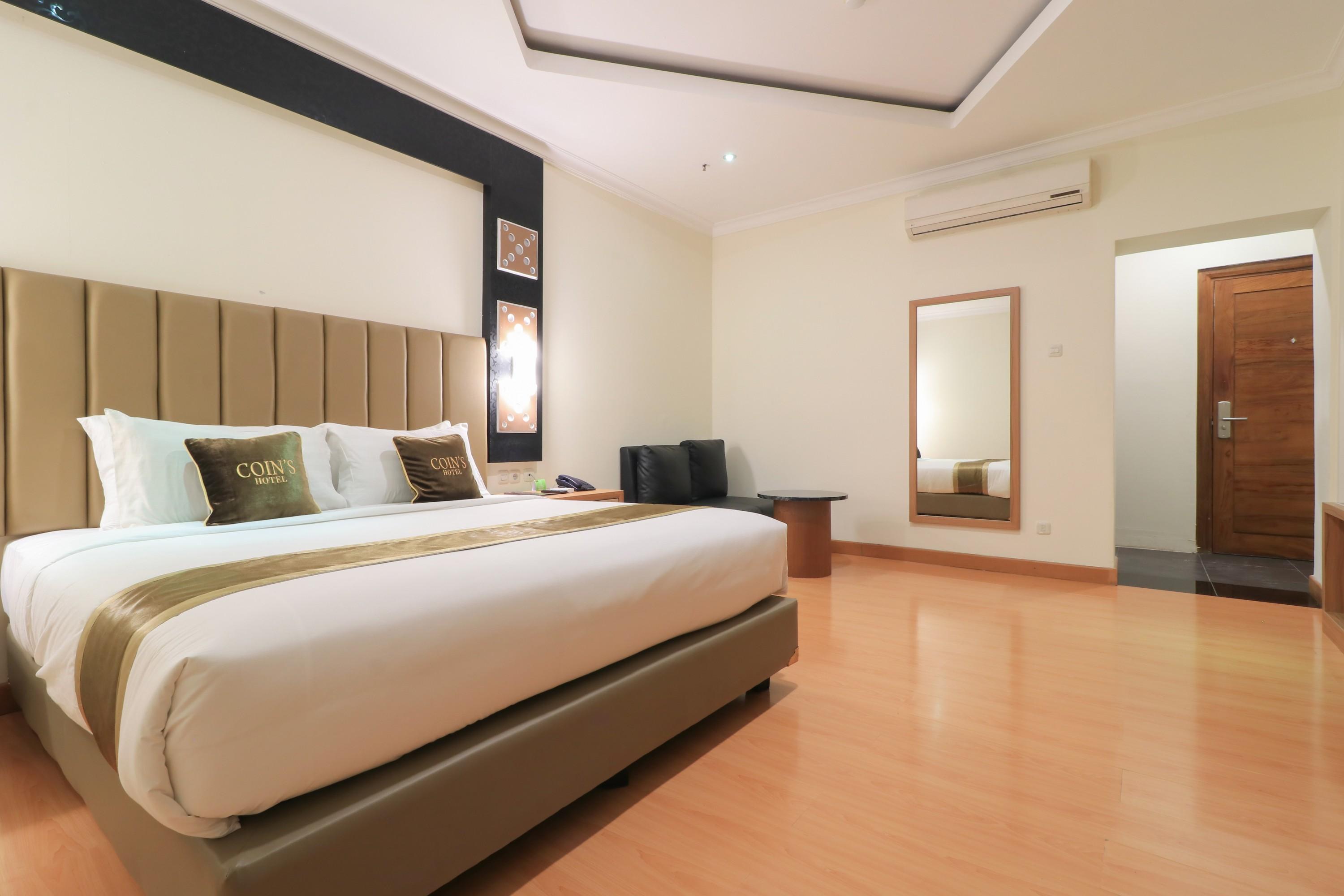 Coins Hotel Jakarta Exterior foto