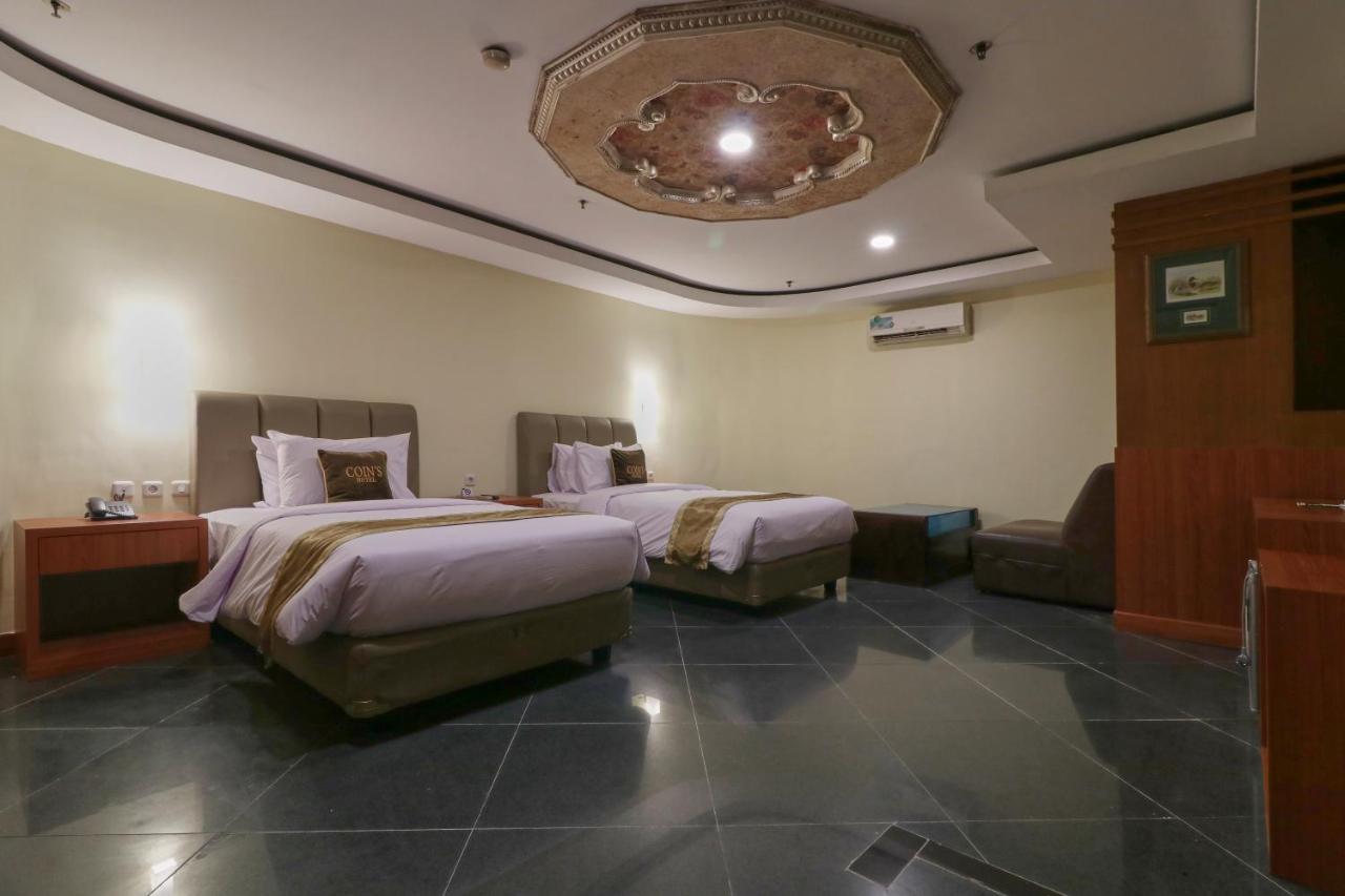 Coins Hotel Jakarta Exterior foto