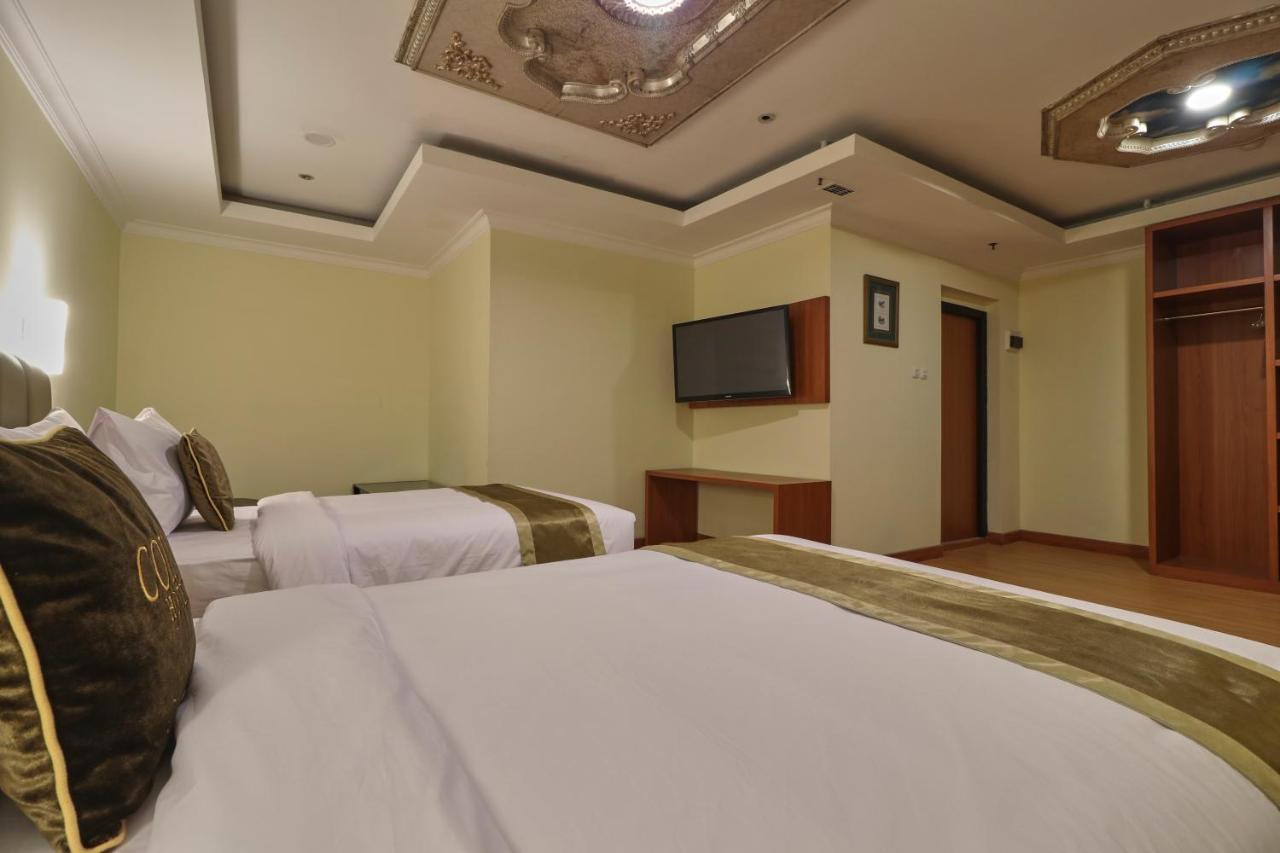 Coins Hotel Jakarta Exterior foto