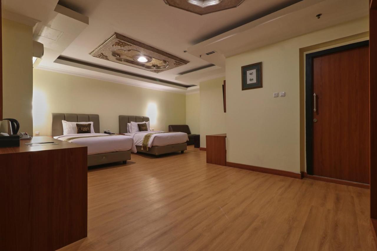 Coins Hotel Jakarta Exterior foto