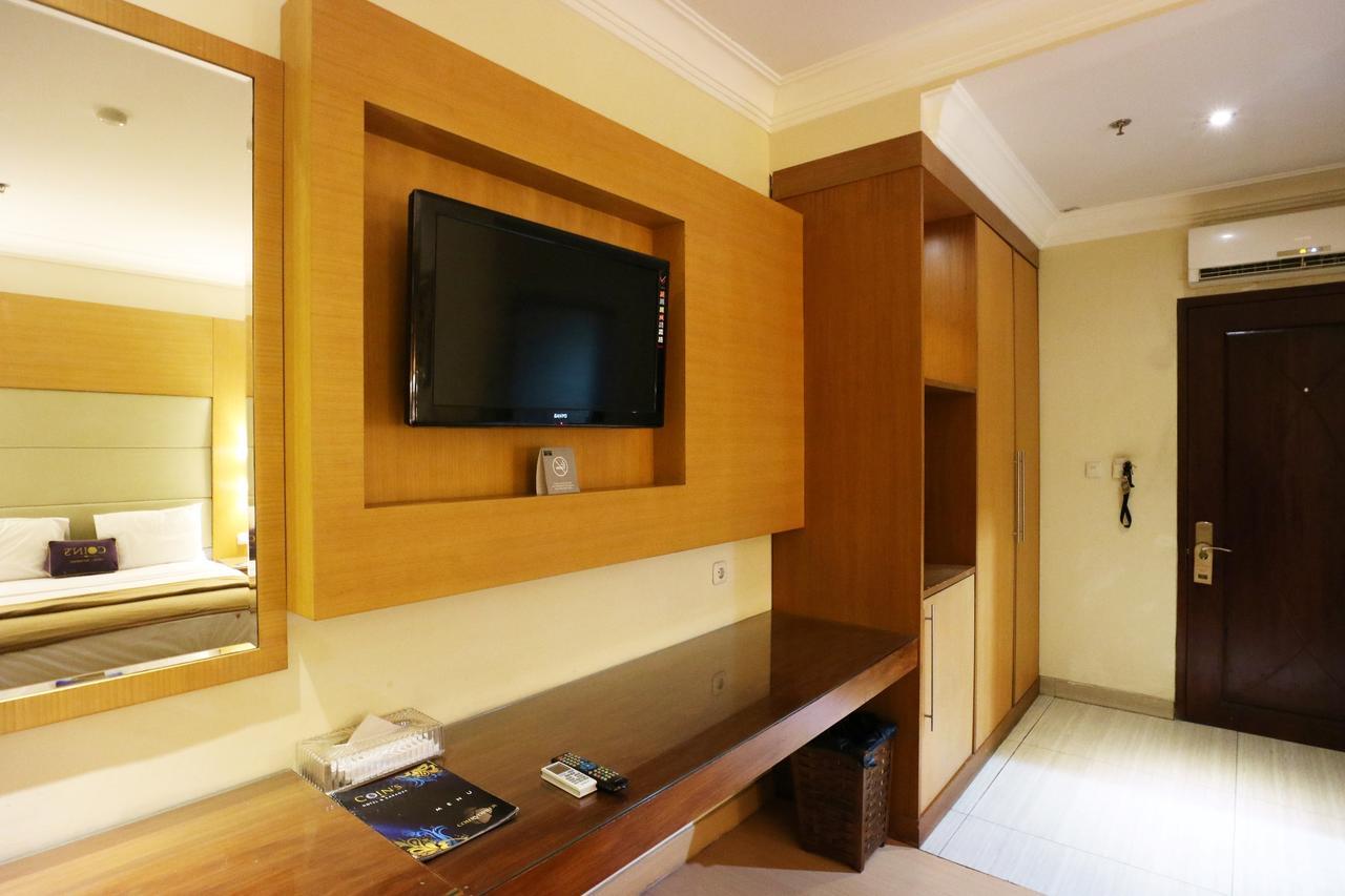 Coins Hotel Jakarta Exterior foto