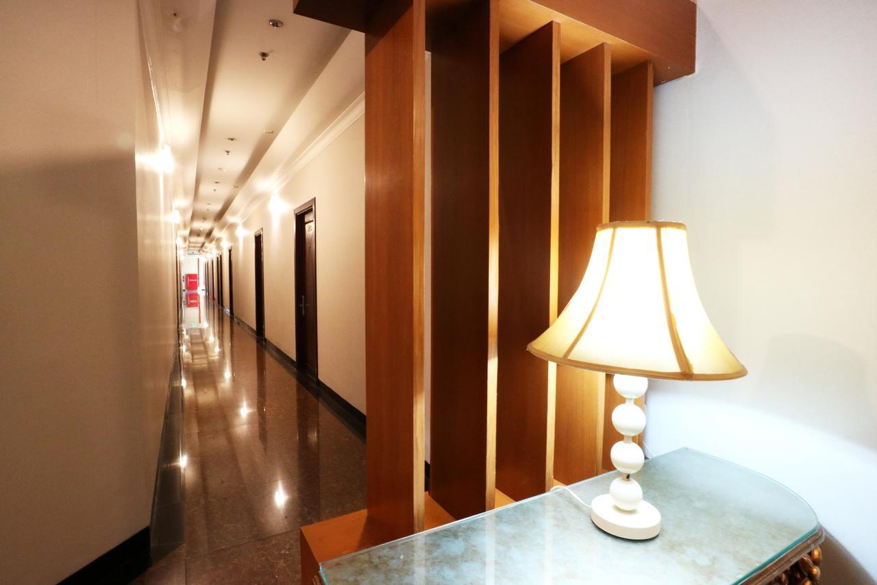 Coins Hotel Jakarta Exterior foto